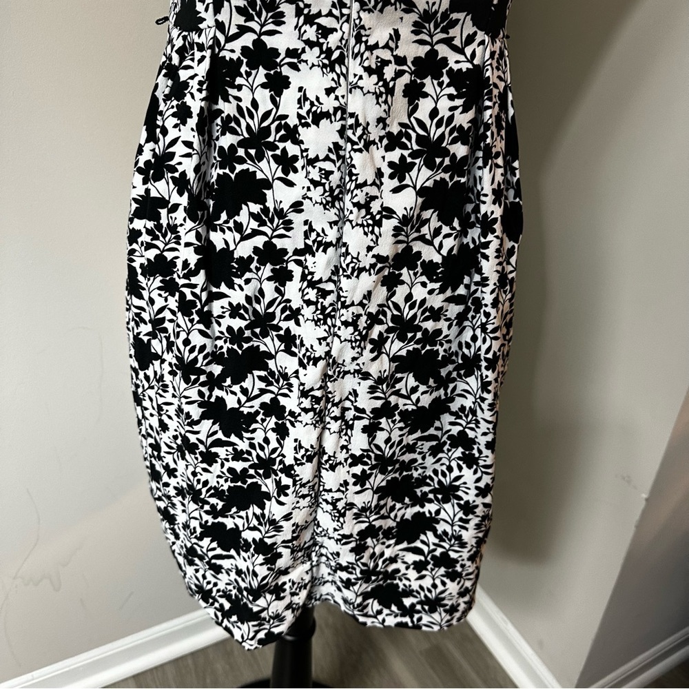 London Times Floral Print Fit & Flare Dress in Size 12P - Picture 6 of 6